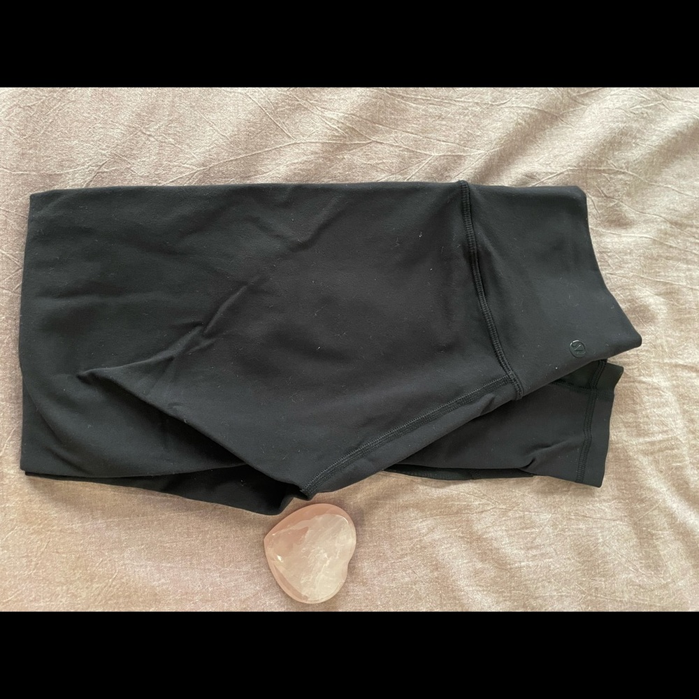 Lululemon - black legging, high rise, size 6